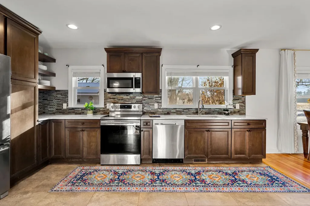 74 College Road Stratham NH 03885