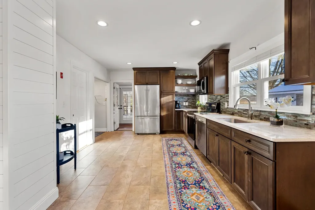 74 College Road Stratham NH 03885