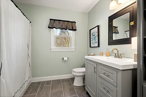 74 College Road Stratham NH 03885