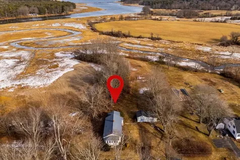 74 College Road Stratham NH 03885