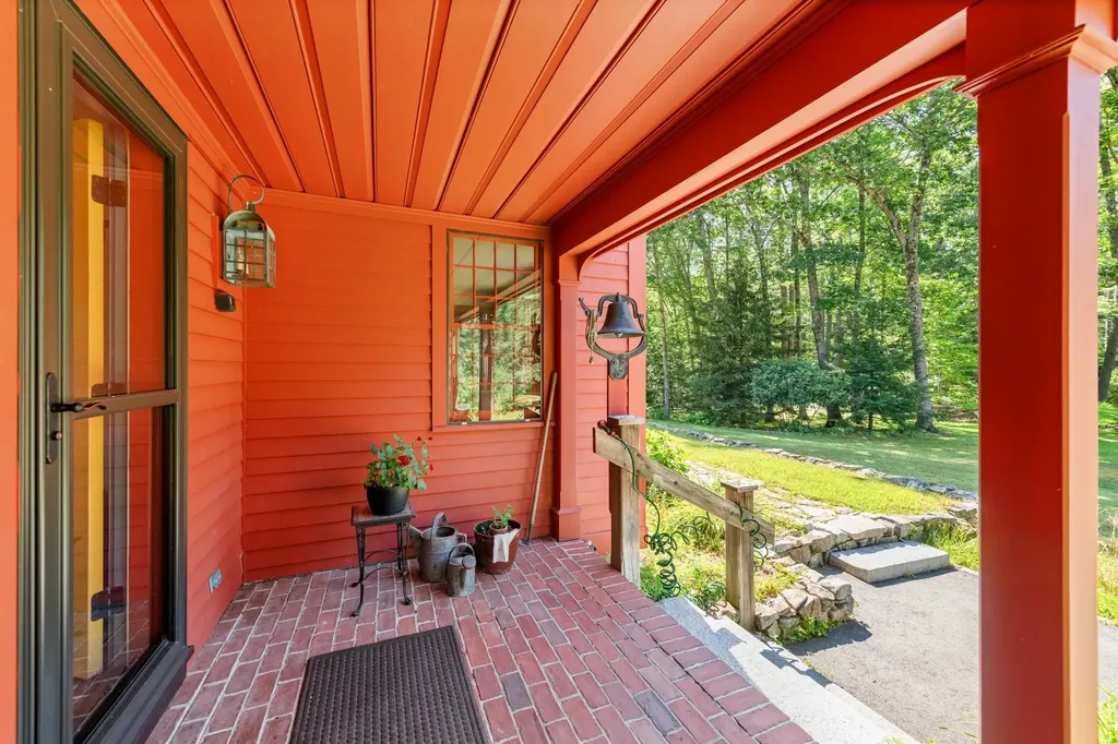 29 Kona Farm Road Moultonborough NH 03254