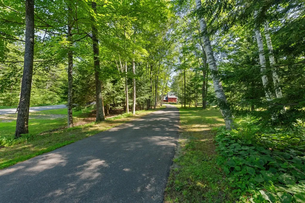 29 Kona Farm Road Moultonborough NH 03254