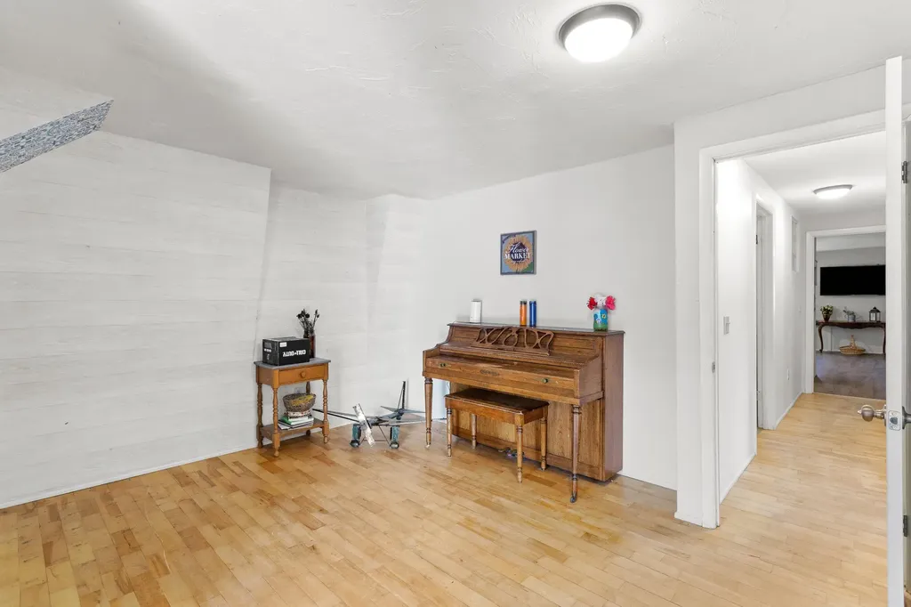 342 Lyndeborough Road New Boston NH 03070