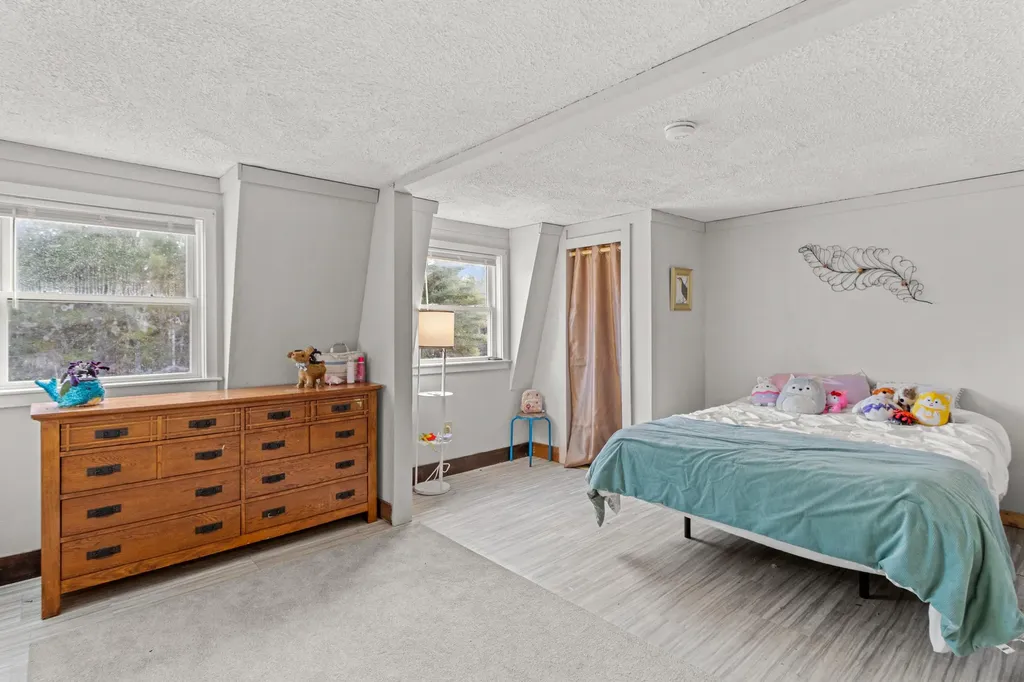 342 Lyndeborough Road New Boston NH 03070