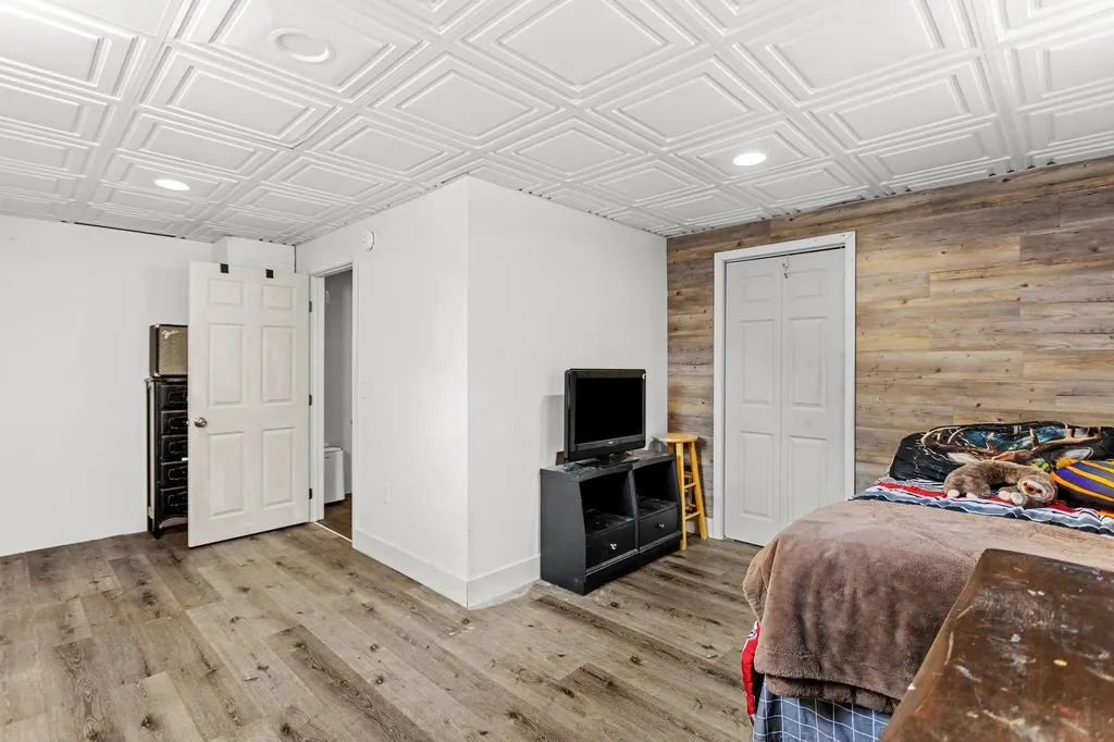 342 Lyndeborough Road New Boston NH 03070