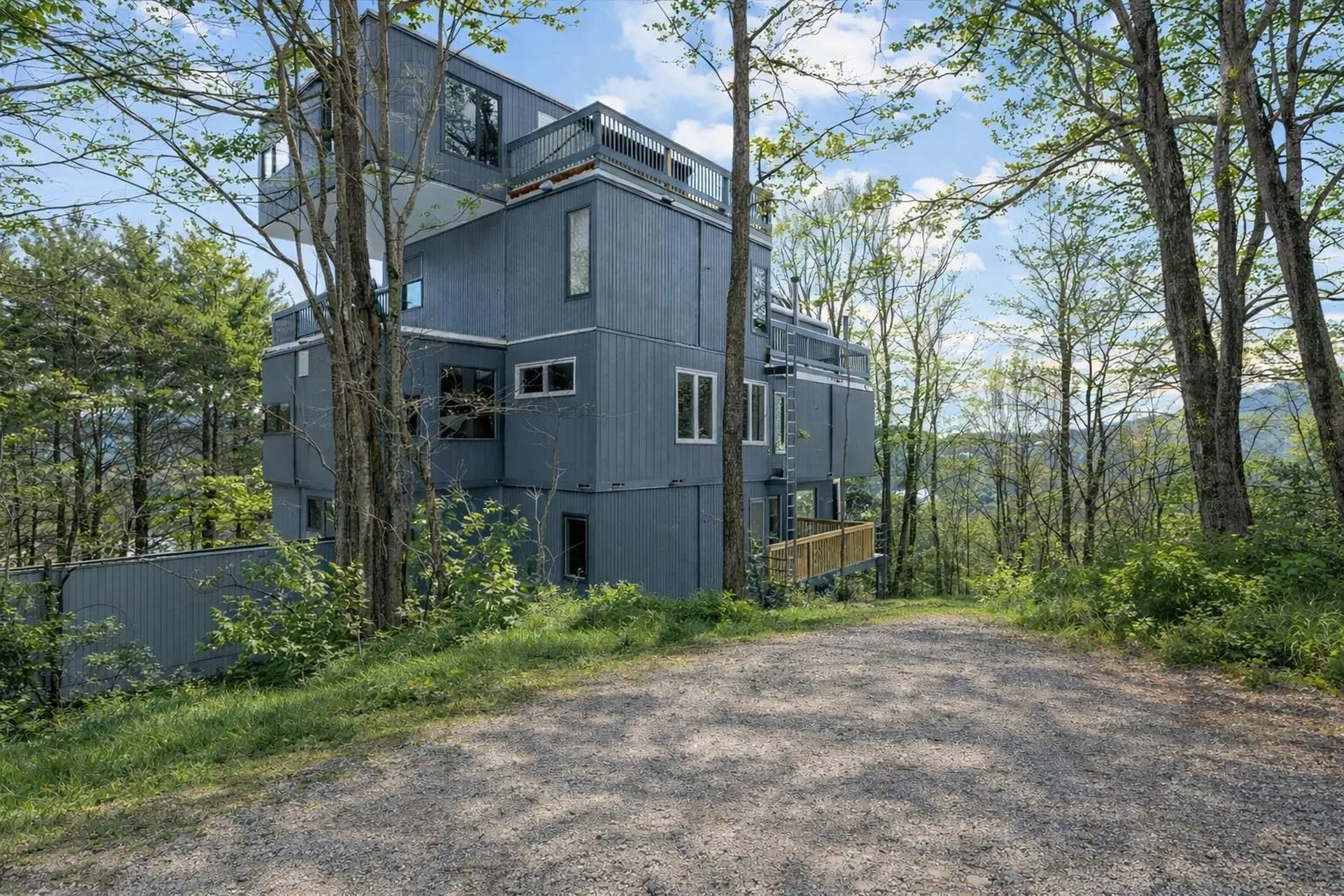 355 Summit Road Warren VT 05674