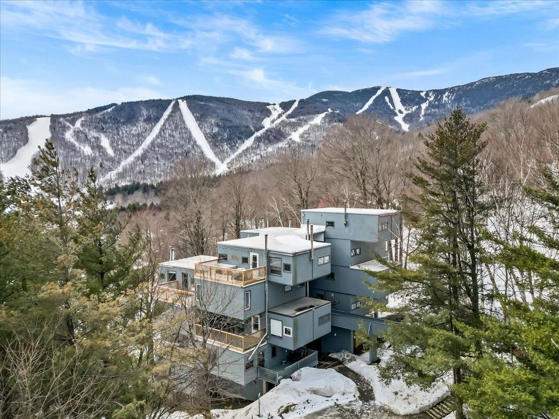 355 Summit Road Warren VT 05674