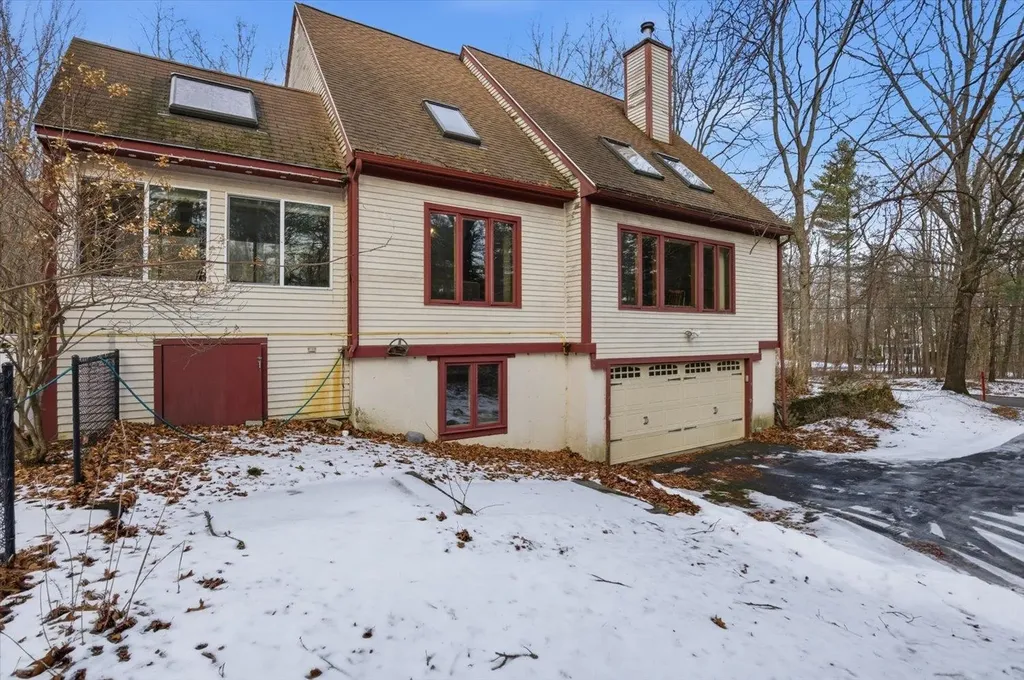 39 Coach Lane Hampton Falls NH 03844