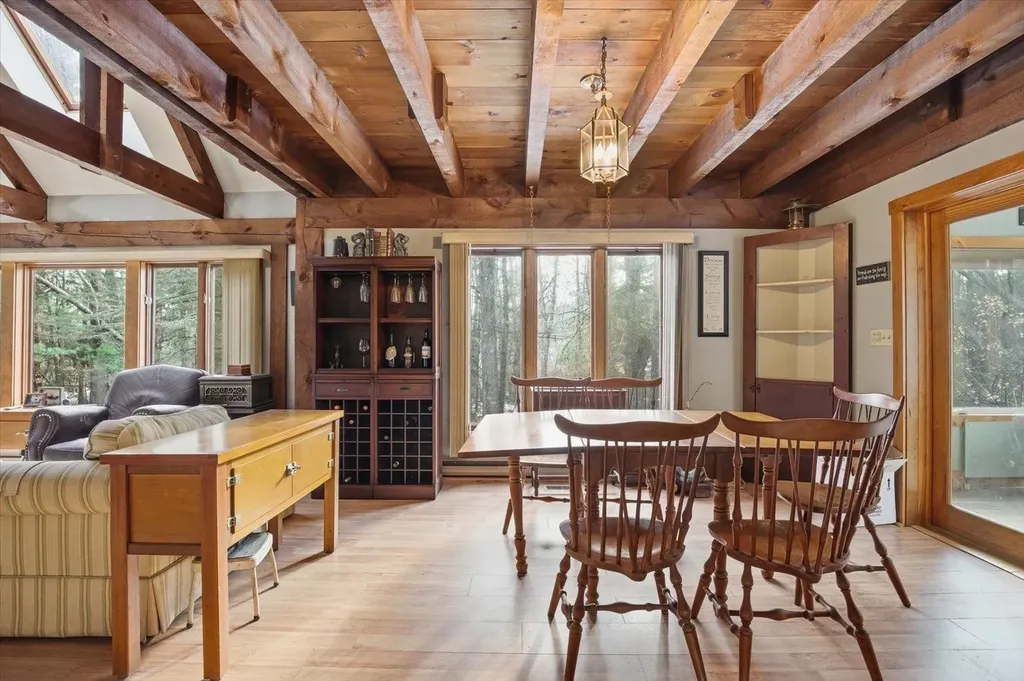 39 Coach Lane Hampton Falls NH 03844