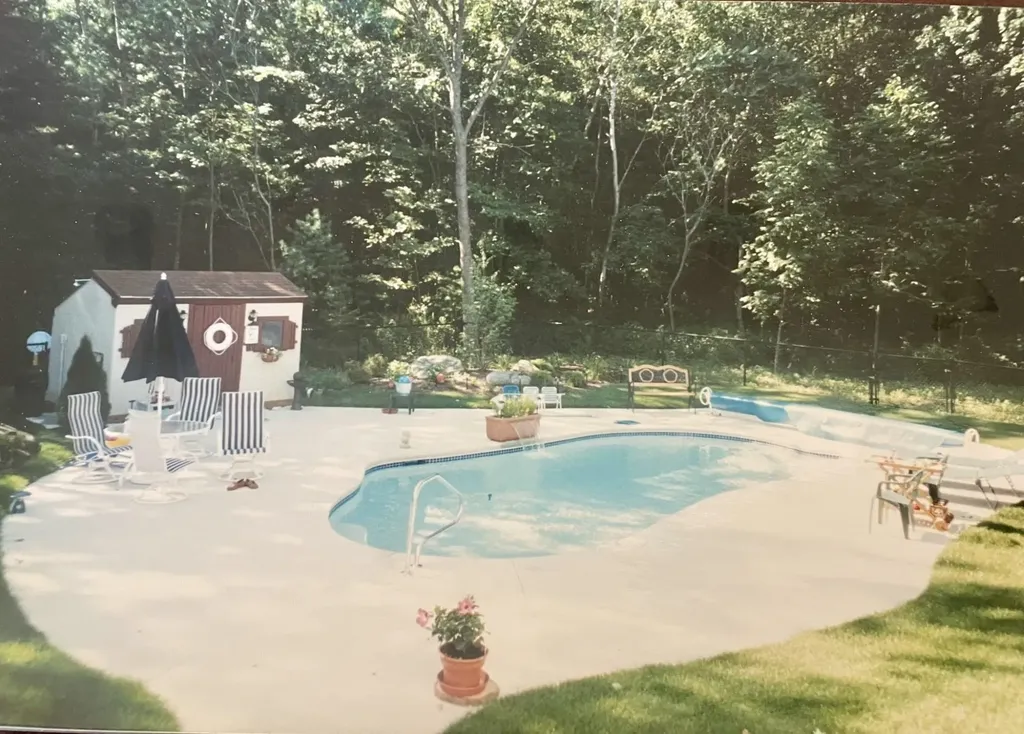 39 Coach Lane Hampton Falls NH 03844