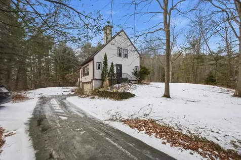 39 Coach Lane Hampton Falls NH 03844