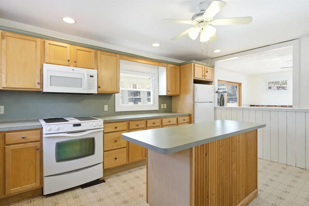 287 Clough Pond Road Loudon NH 03307