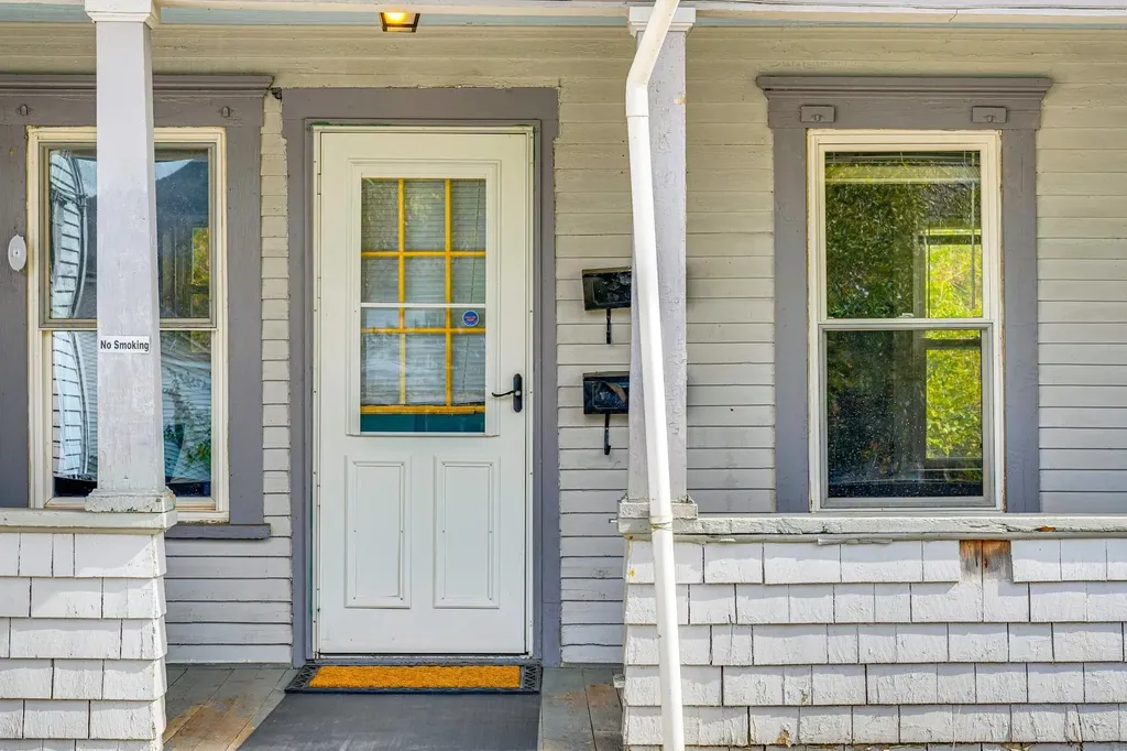 69 Pleasant Street Colebrook NH 03576