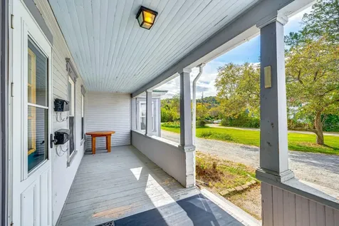 69 Pleasant Street Colebrook NH 03576