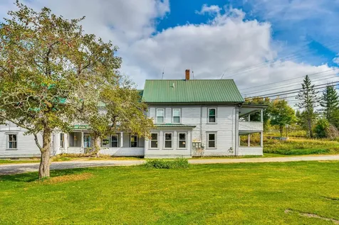 69 Pleasant Street Colebrook NH 03576