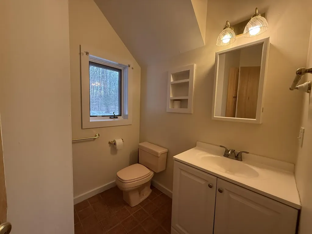 118 Vt Route 30 Newfane VT 05345