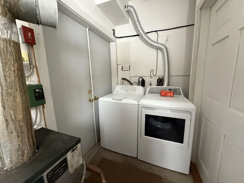 118 Vt Route 30 Newfane VT 05345