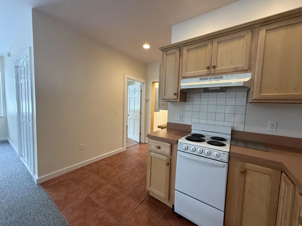 118 Vt Route 30 Newfane VT 05345