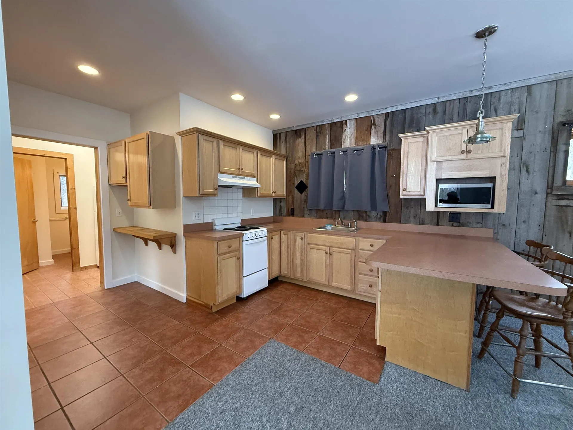 118 Vt Route 30 Newfane VT 05345