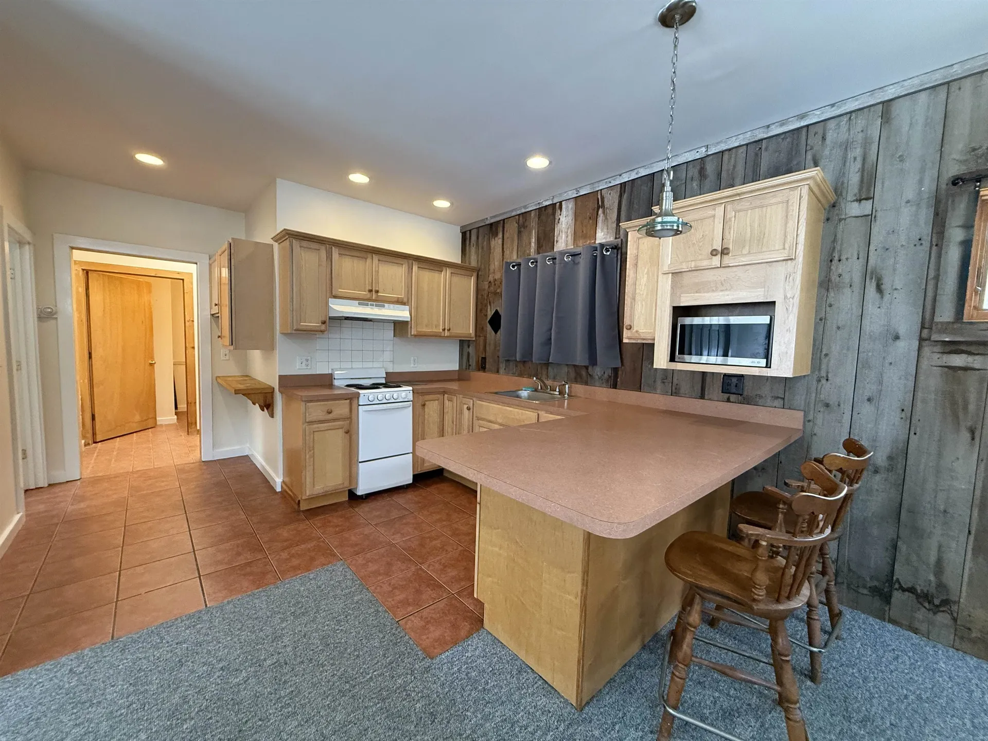 118 Vt Route 30 Newfane VT 05345