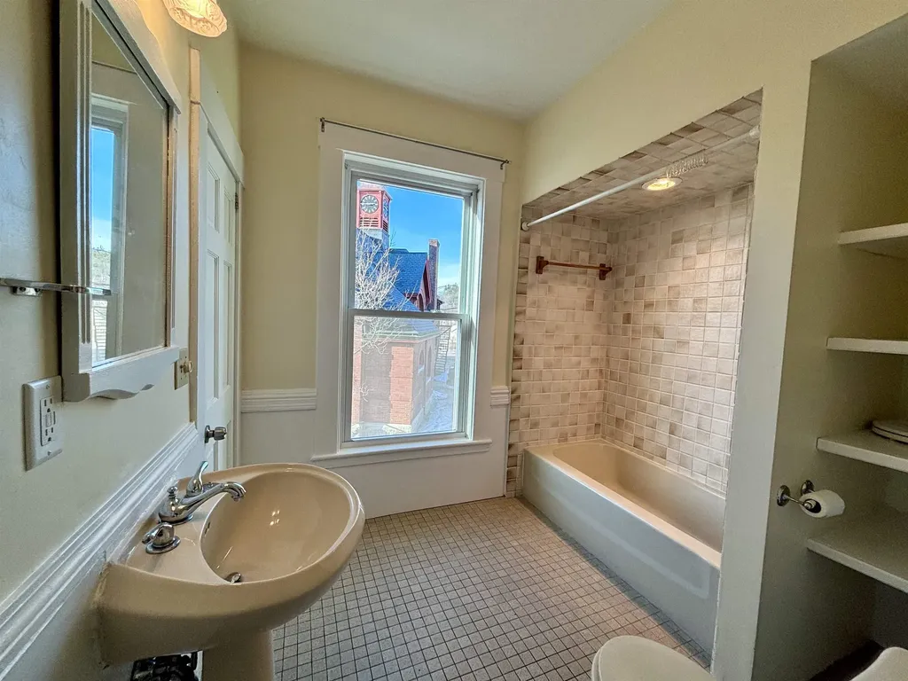 15 Maple Street Wilton NH 03086