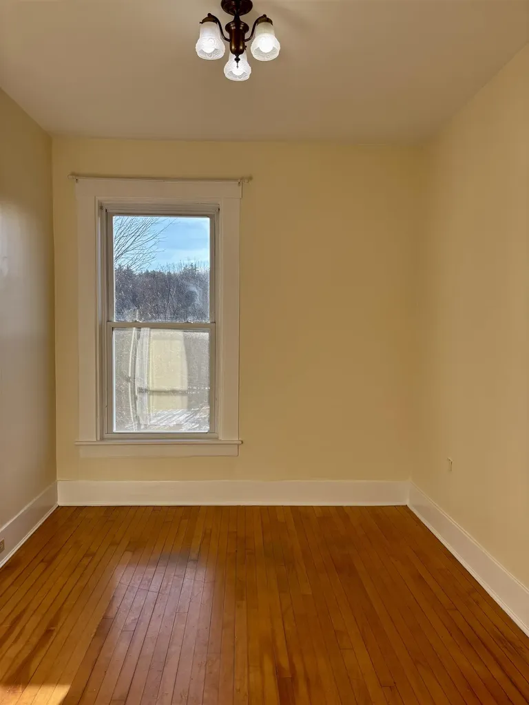 15 Maple Street Wilton NH 03086