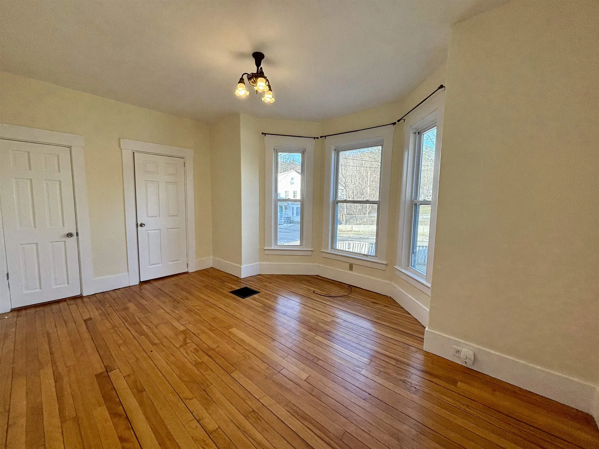 15 Maple Street Wilton NH 03086