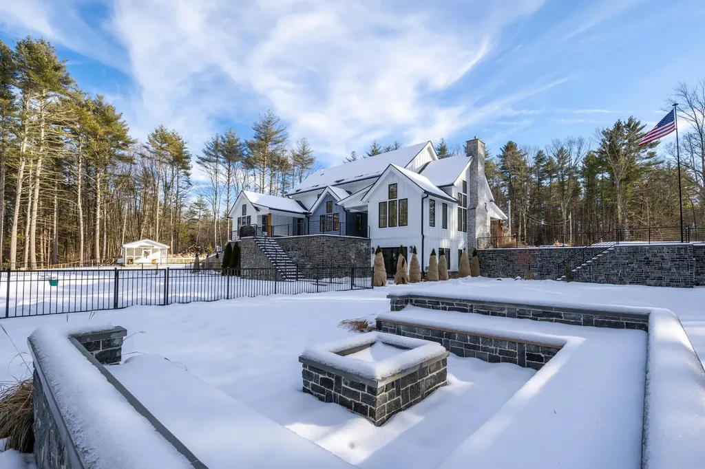 113 Linden Street Exeter NH 03833