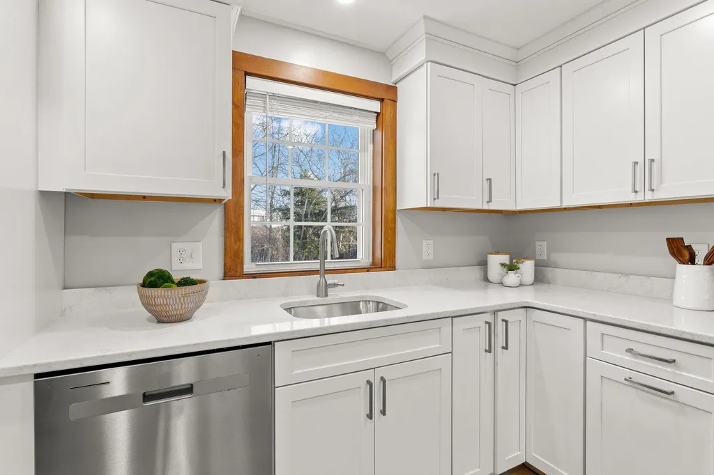 6 Ruth Lane Hampton NH 03842