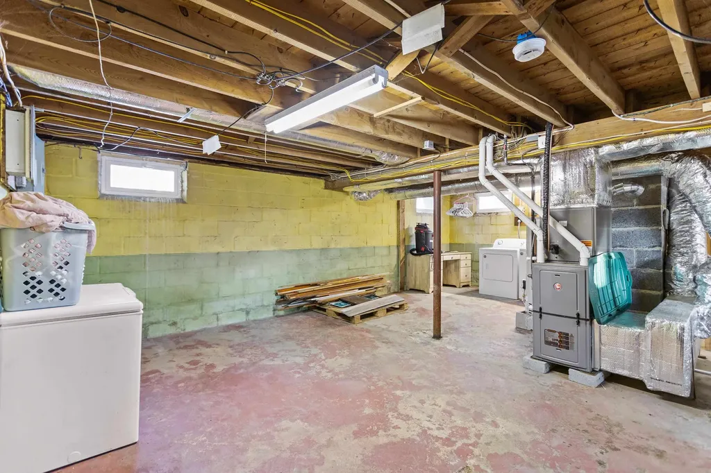 6 Ruth Lane Hampton NH 03842