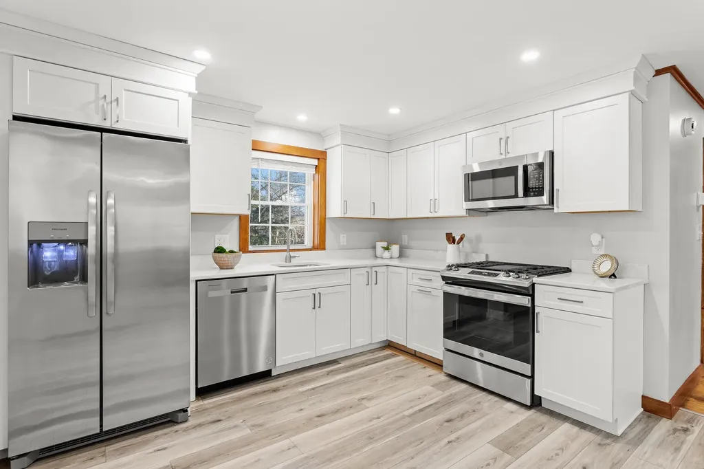 6 Ruth Lane Hampton NH 03842