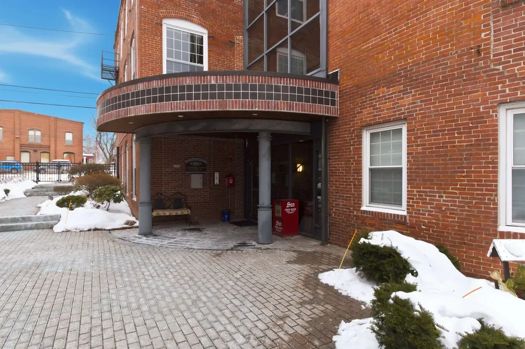 66 Landing Lane Laconia NH 03246