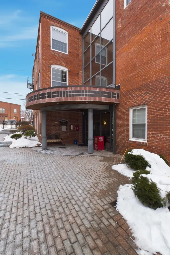 66 Landing Lane Laconia NH 03246