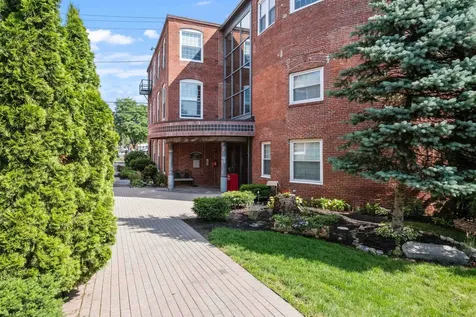 66 Landing Lane Laconia NH 03246