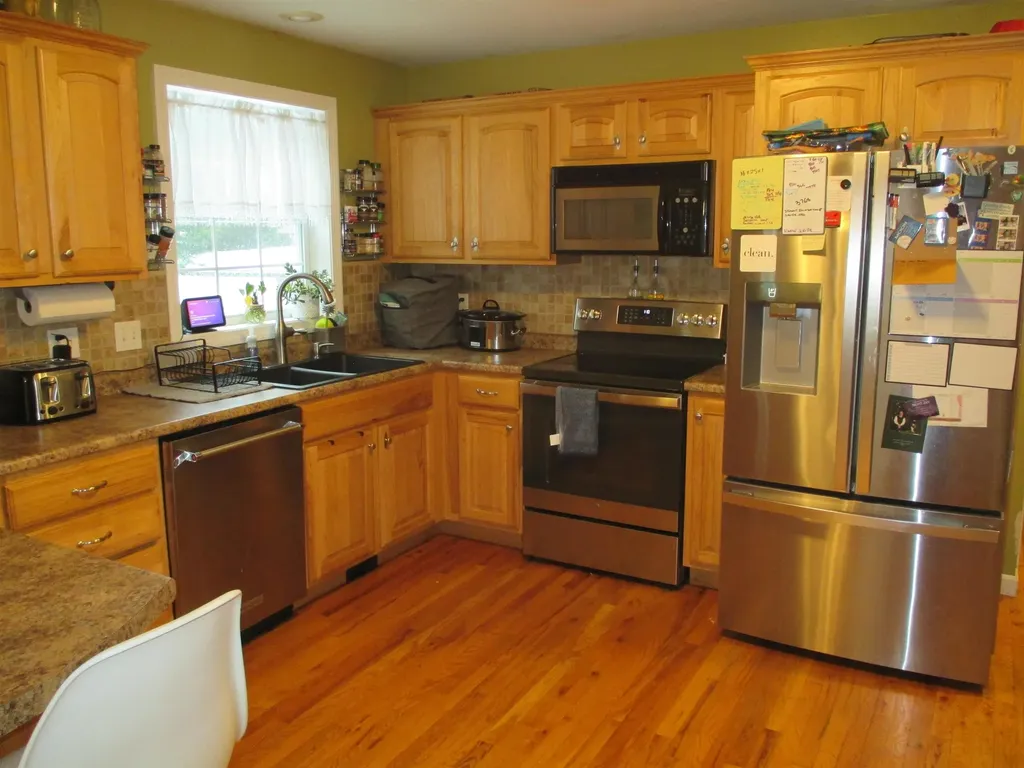 64 Jay Way Rochester NH 03868