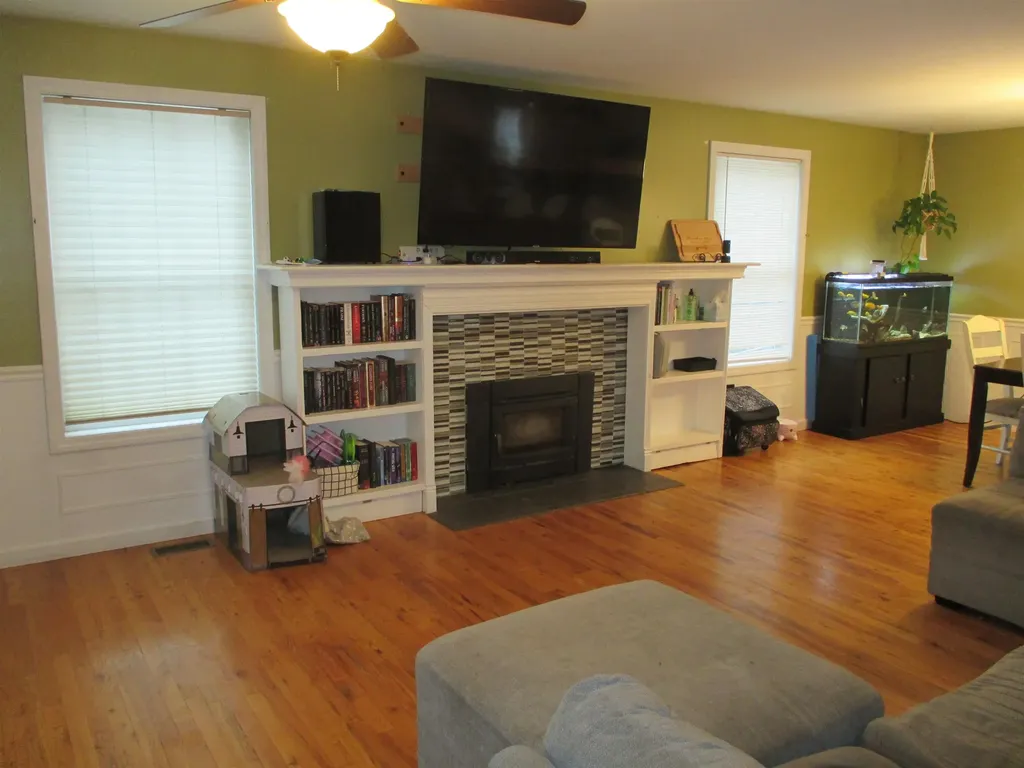 64 Jay Way Rochester NH 03868