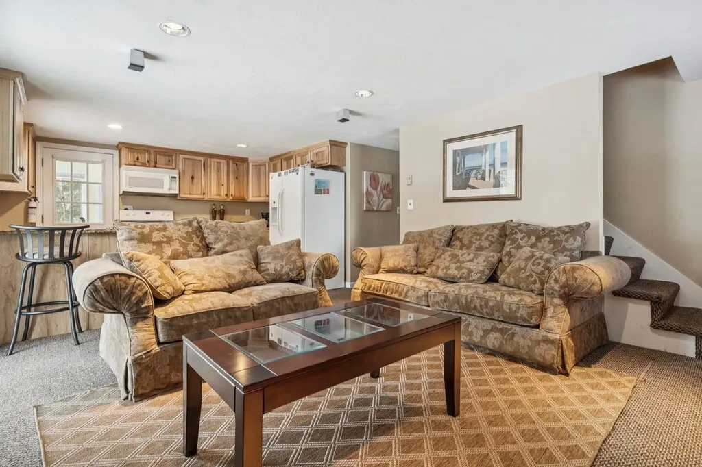 30 Hickory Lane Moultonborough NH 03254