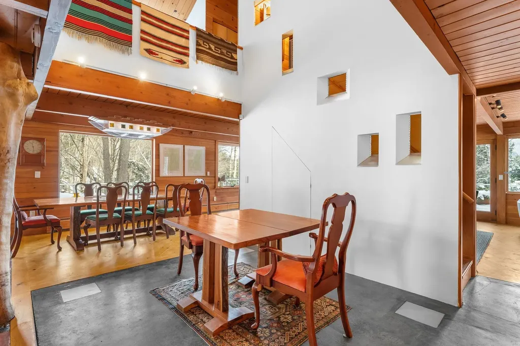 190 Upper Pines Road Warren VT 05674