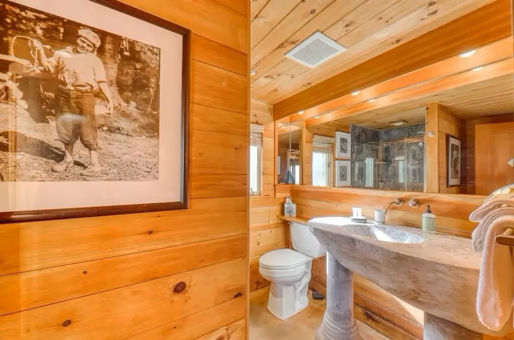 190 Upper Pines Road Warren VT 05674