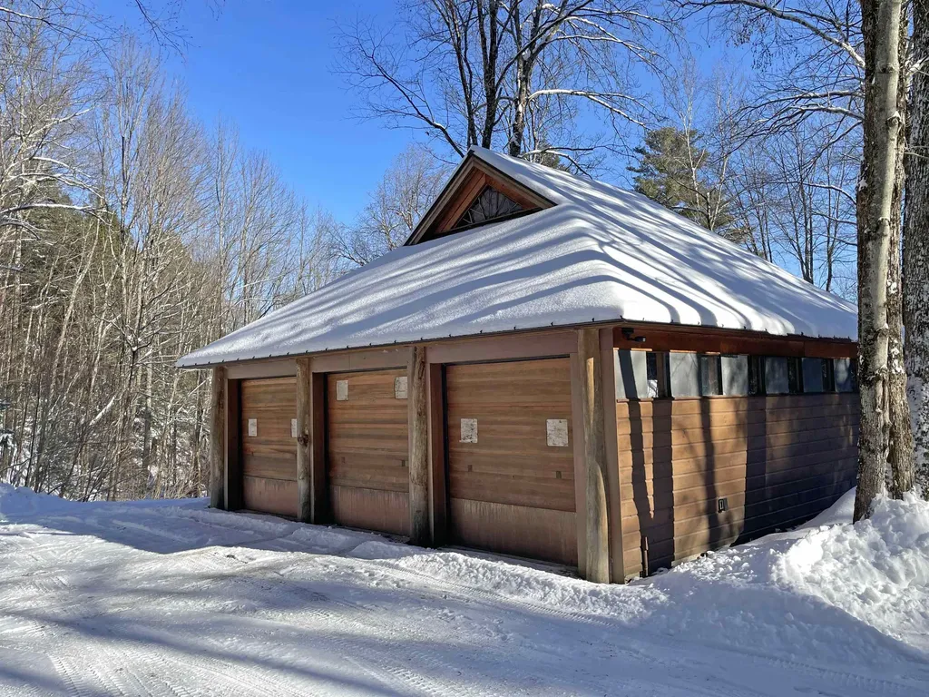 190 Upper Pines Road Warren VT 05674