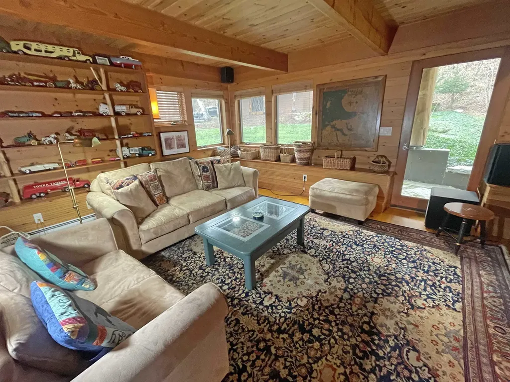 190 Upper Pines Road Warren VT 05674