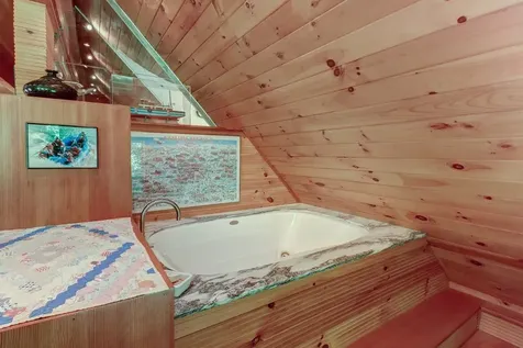 190 Upper Pines Road Warren VT 05674