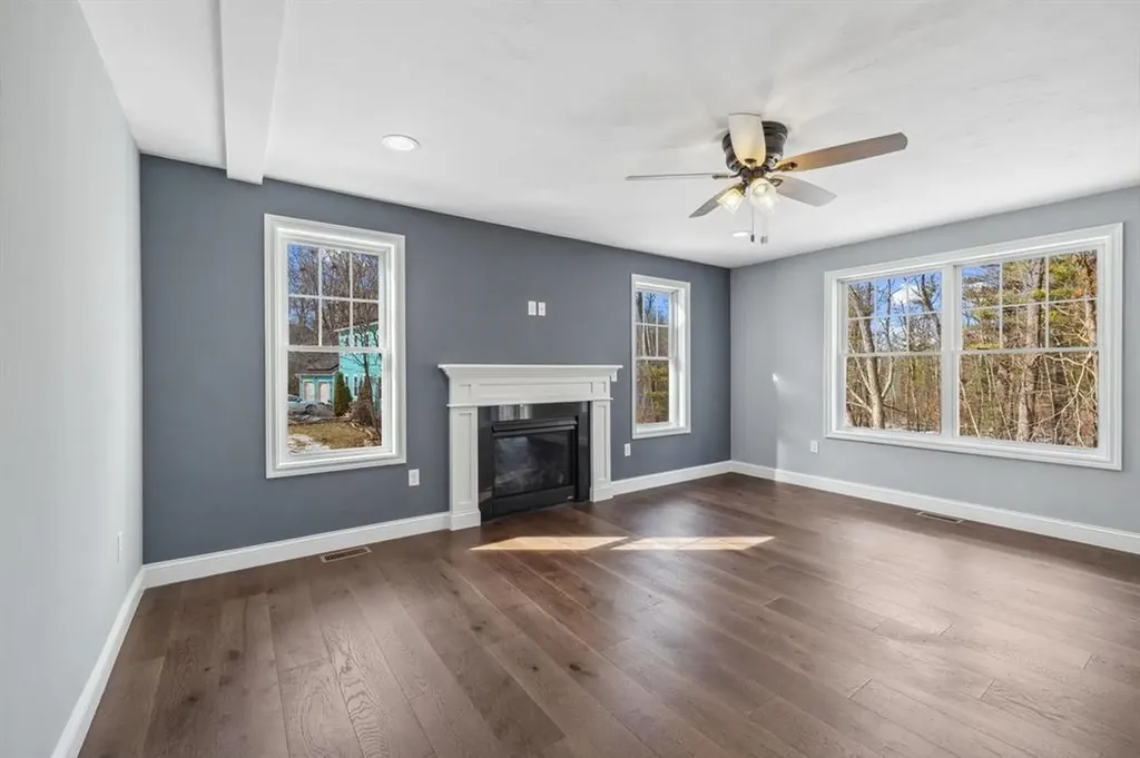 3 Kirk Street Nashua NH 03064