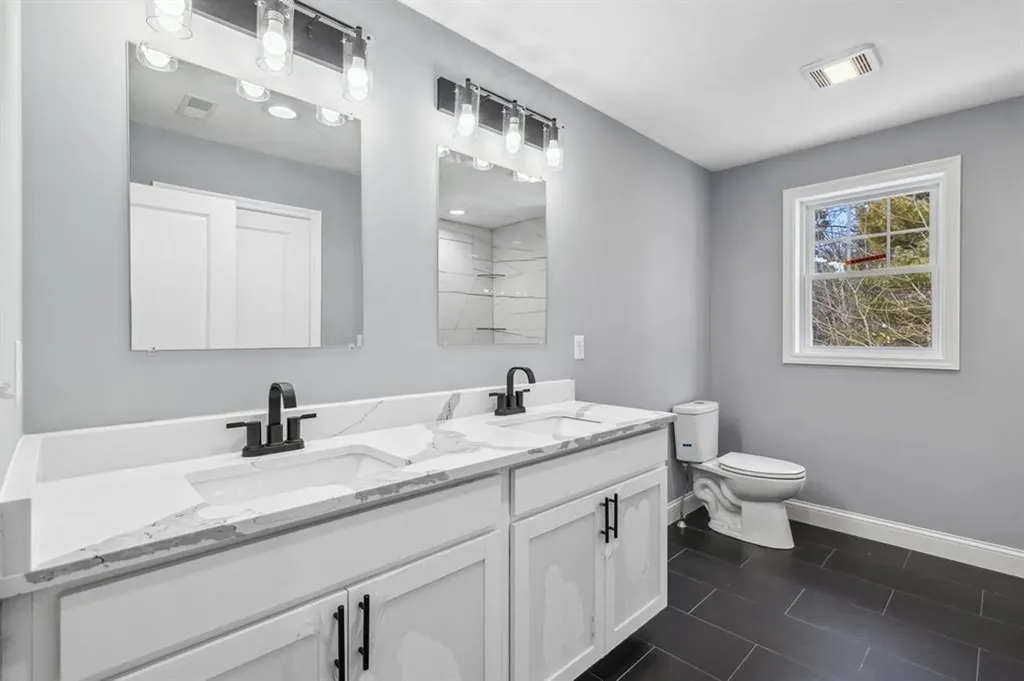 3 Kirk Street Nashua NH 03064