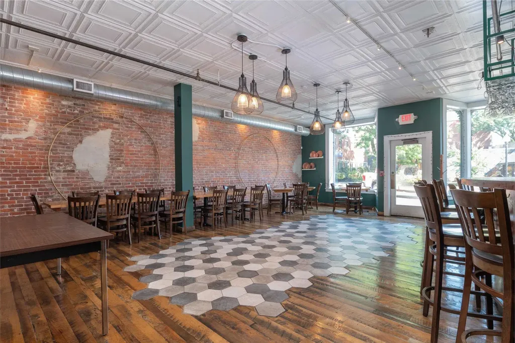 4 High Street Brattleboro VT 05301