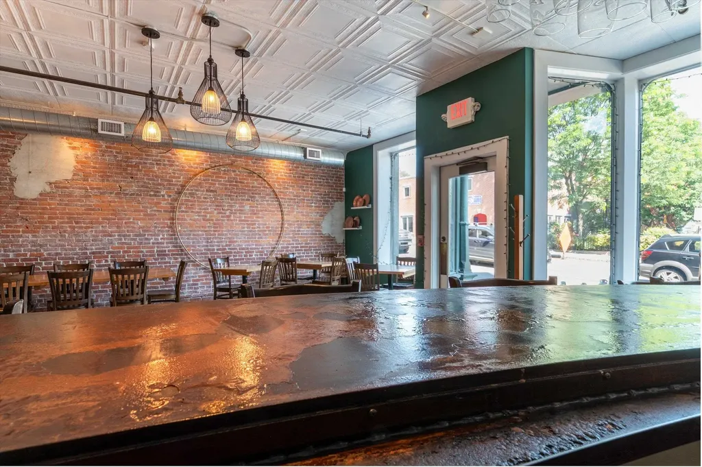 4 High Street Brattleboro VT 05301