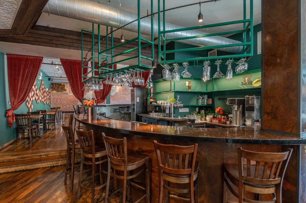 136 Main Street Brattleboro VT 05301