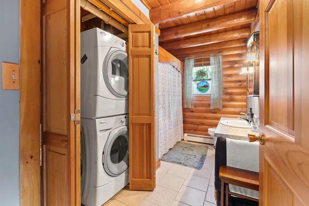 1 Oak Ridge Road Nottingham NH 03290