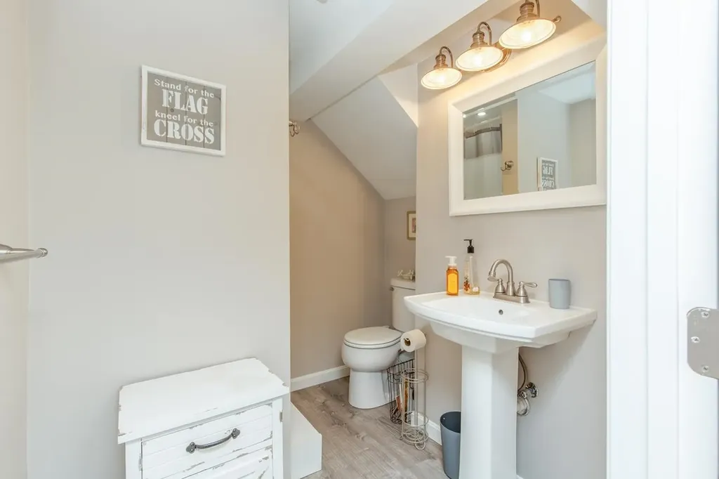 13 Kilrea Road Derry NH 03038