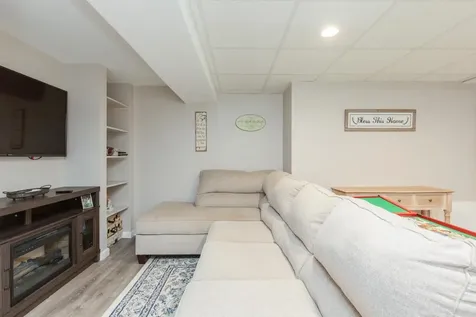 13 Kilrea Road Derry NH 03038